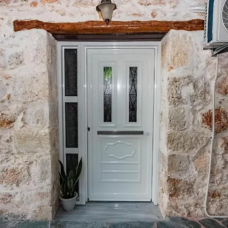 Helen's Countryside House *